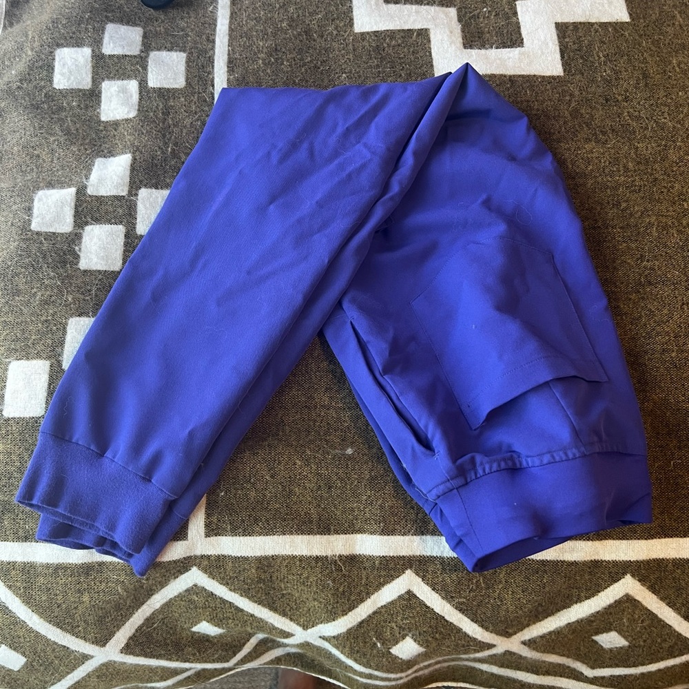 XS Mandala scrubs